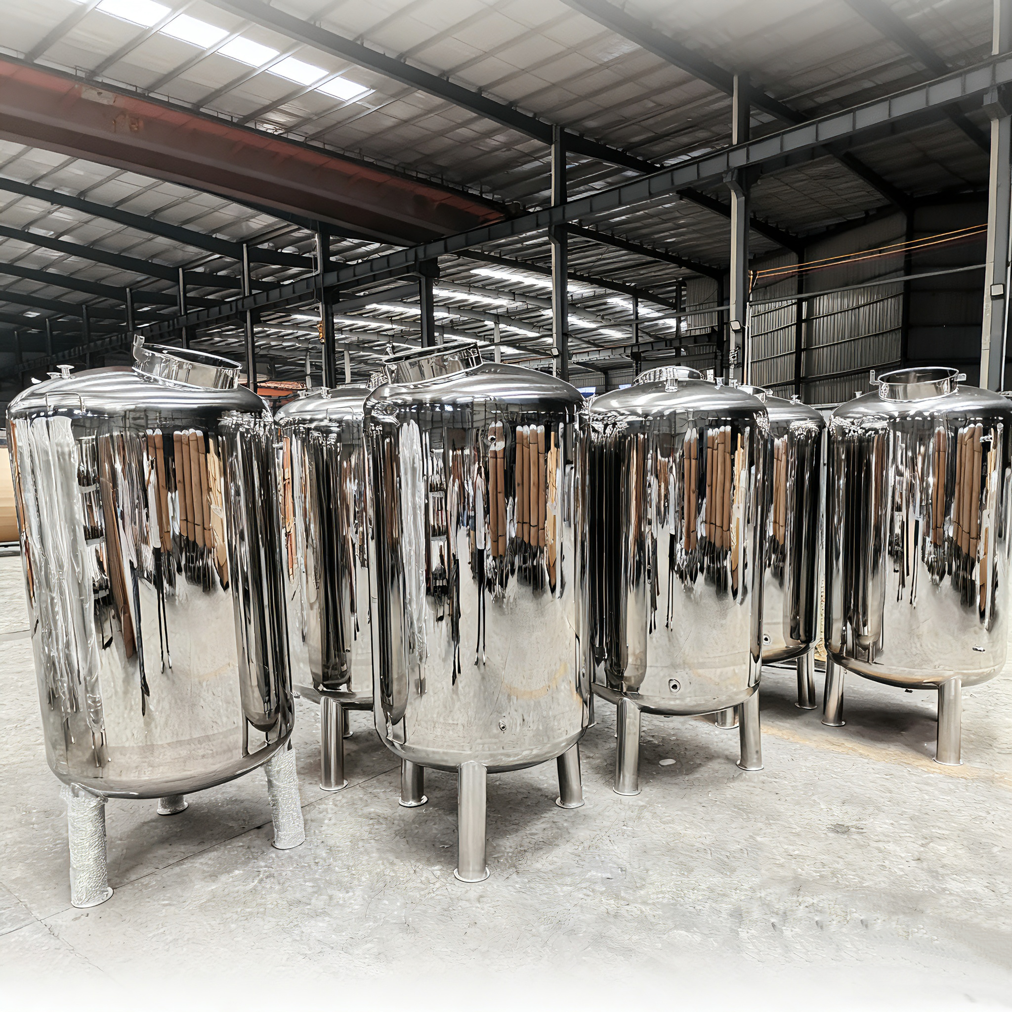 Stainless Steel Pressure Vessel Water Tank with Sanitary Internals for Clean Steam and Process Water Distribution Systems