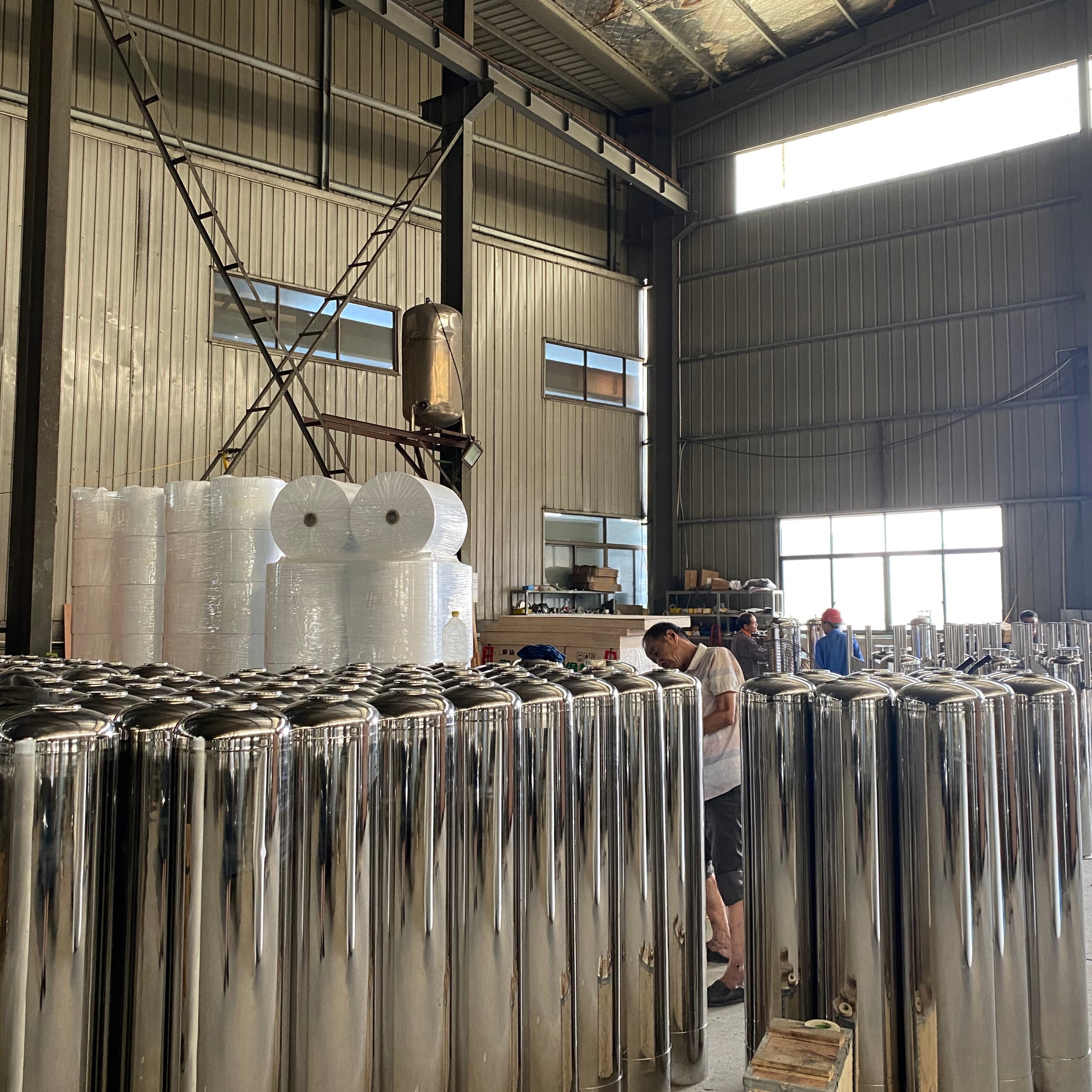 High Capacity Stainless Steel Water Softener Vessel 1-5 Cubic Feet Resin Volume with Control Head for Water Treatment