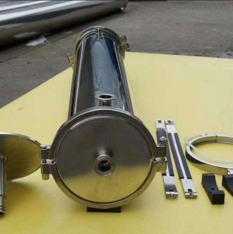 Multi-Port Tri-Clamp Stainless Steel Housing with Zero Dead Leg Design for Complete Drainage and Sanitation