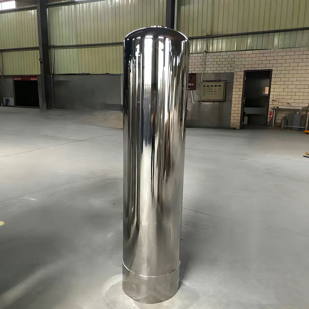Industrial Stainless Steel Water Softener Tank with Resin Bed and Control Valve for Hard Water Treatment and Scale Prevention