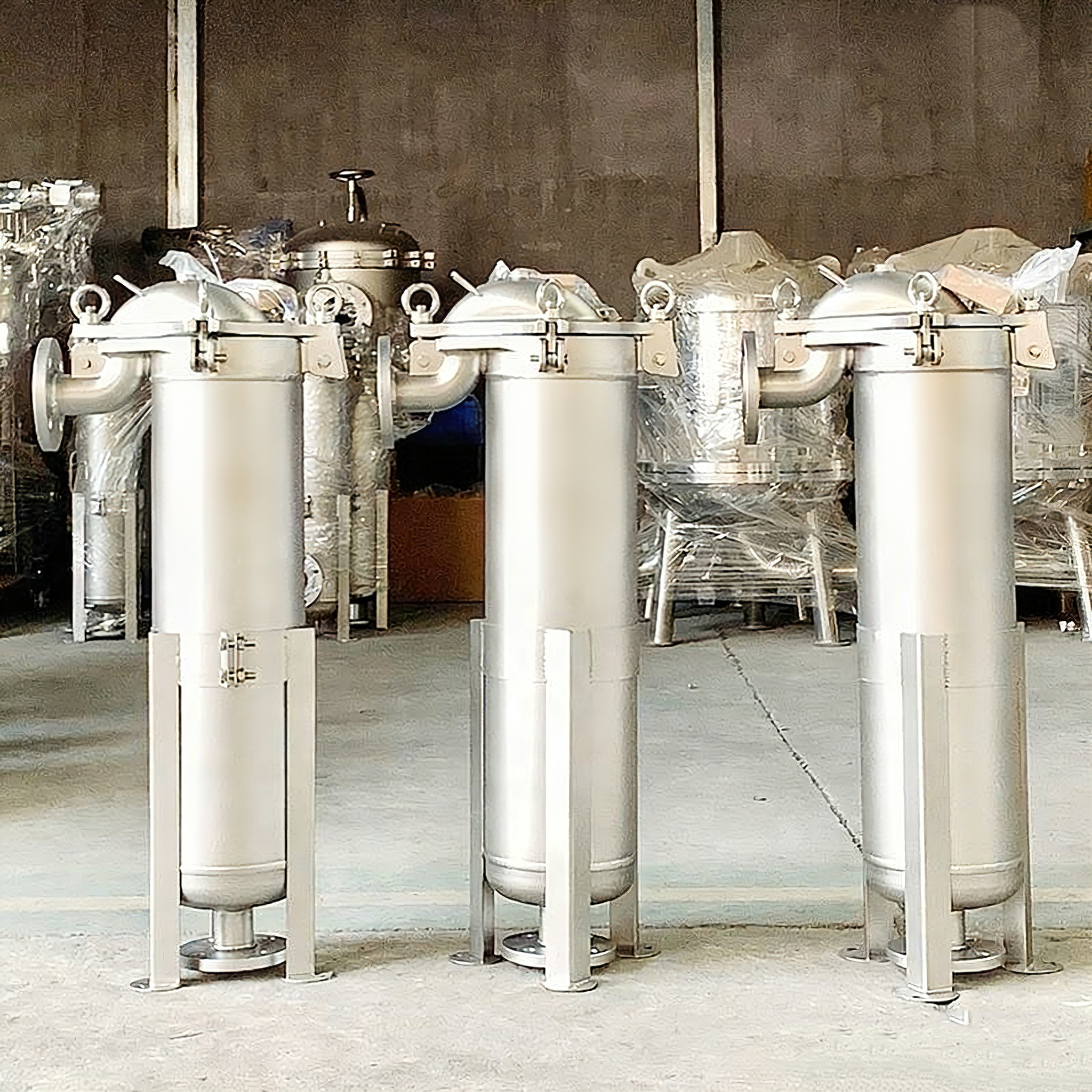 Industrial Stainless Steel Single Bag Filter for High Flow Liquid Filtration in Chemical, Food & Water Treatment Applications